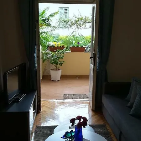 Apartment Tina